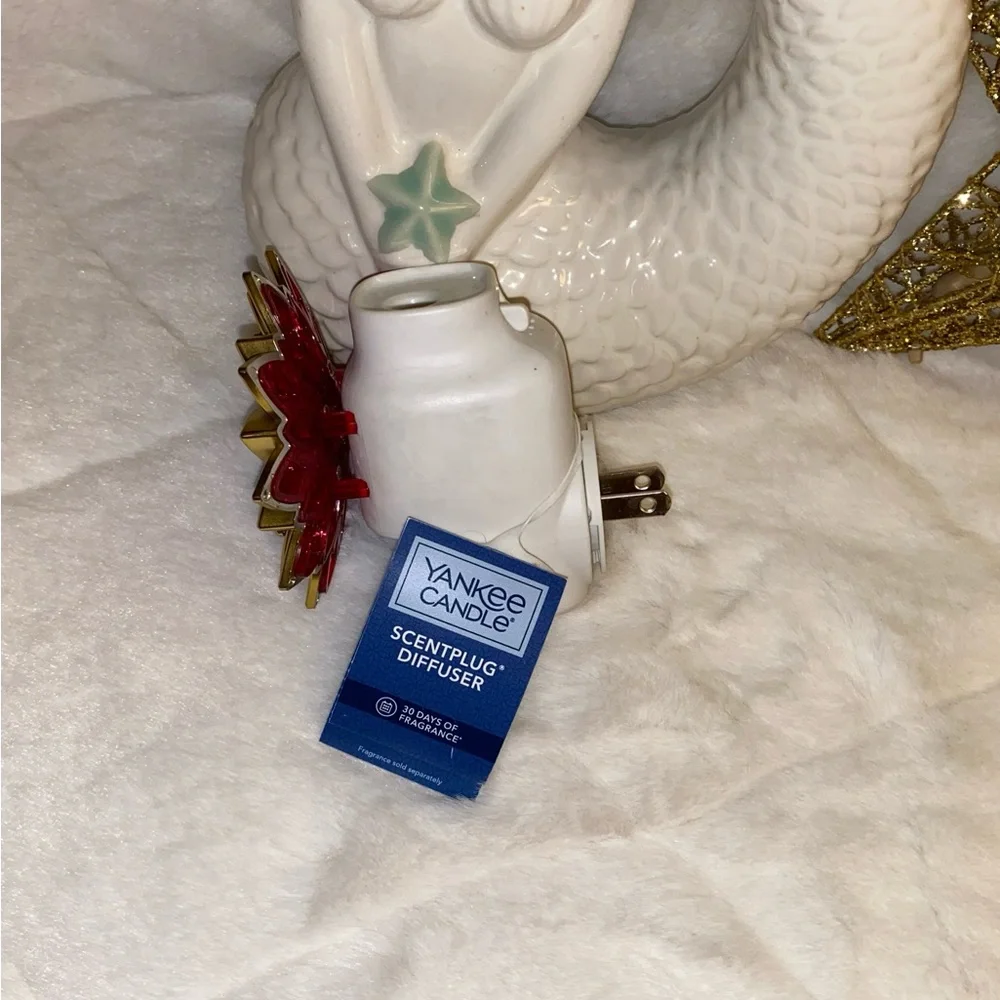 YANKEE CANDLE POINSETTIA SCENTPLUG DIFFUSER